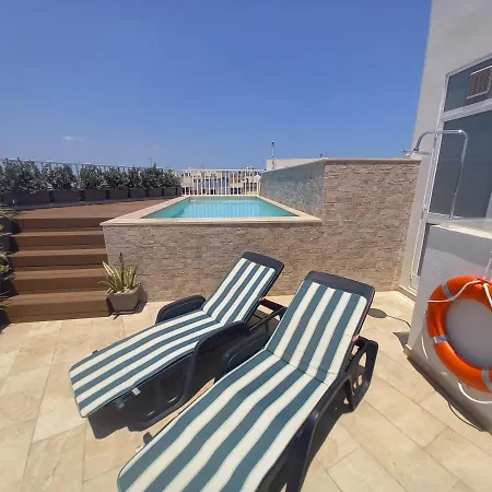 아파트 Luxury Penthouse With Private Pool *