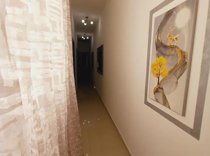 Luxury Penthouse With Private Pool 아파트 Hamrun