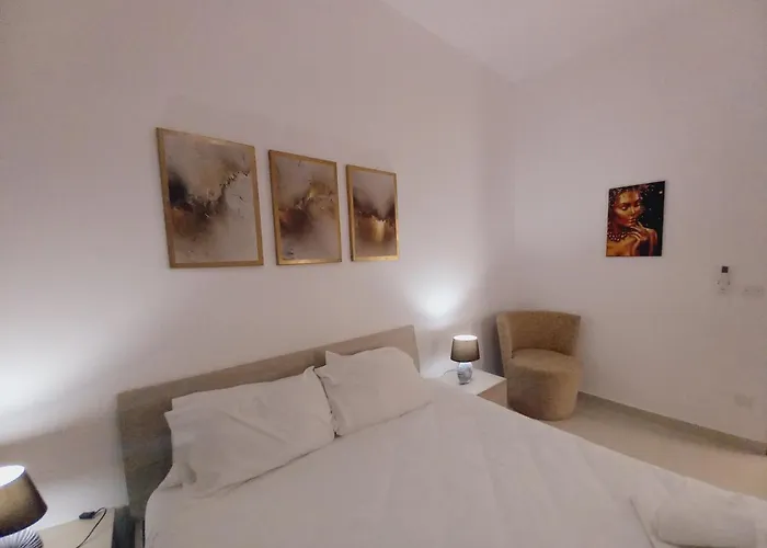 Luxury Penthouse With Private Pool *