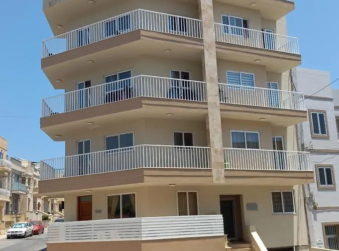 Luxury Penthouse With Private Pool 아파트 Hamrun