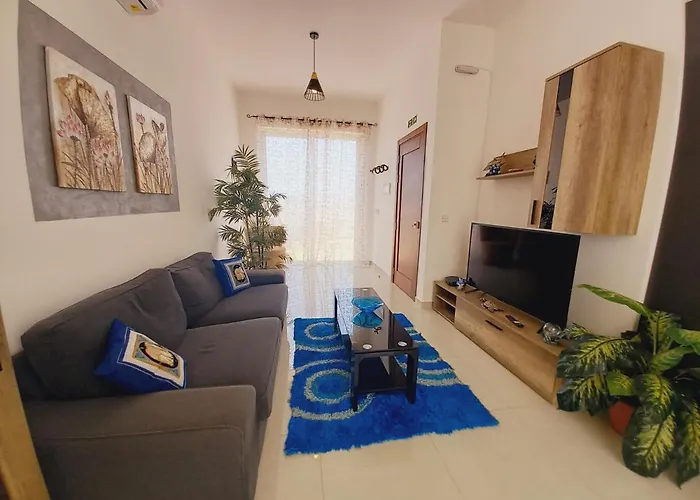 Luxury Penthouse With Private Pool *