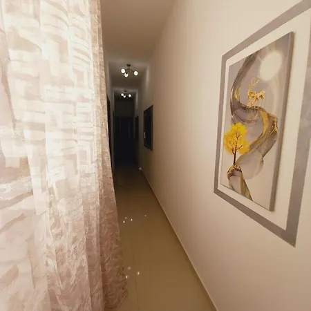 Luxury Penthouse With Private Pool דירה Hamrun