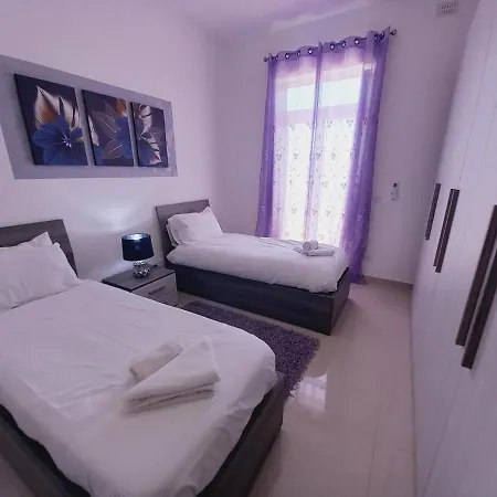 Luxury Penthouse With Private Pool *