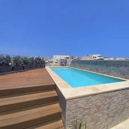 דירה Luxury Penthouse With Private Pool